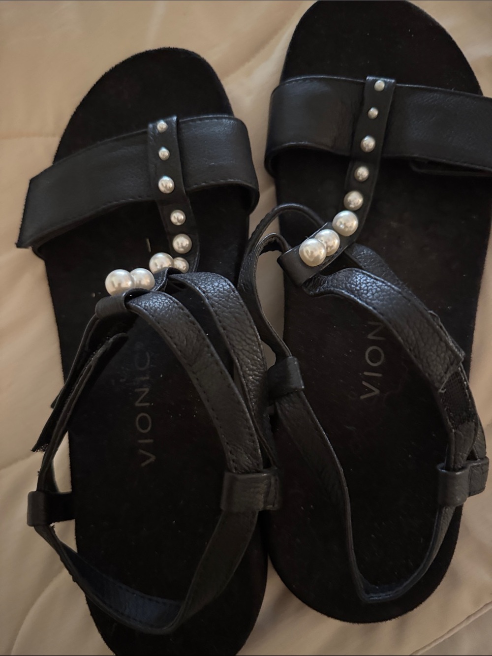 Vionic Black T‑Strap Sandals with Pearl Accents